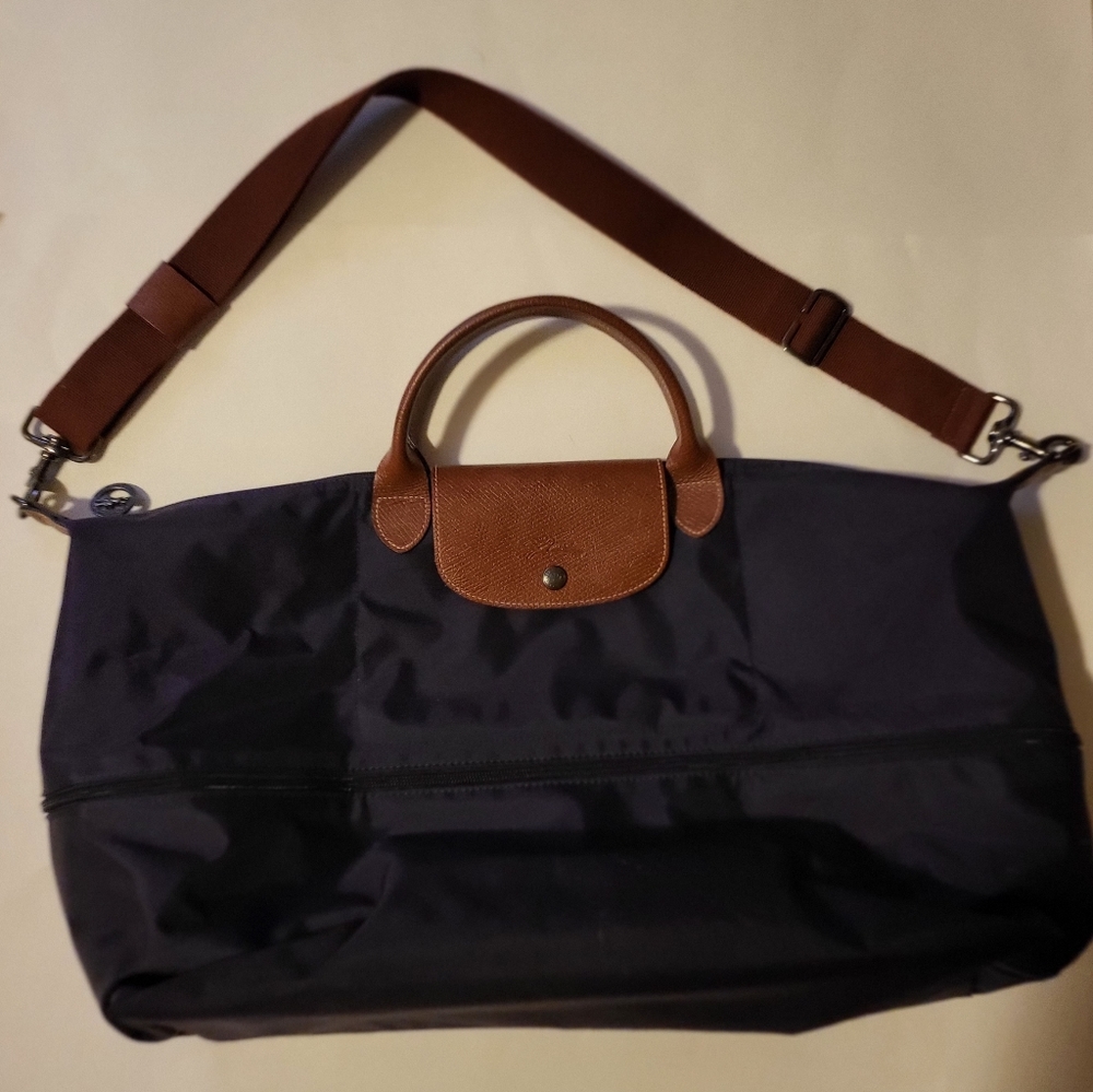 Longchamp Le Pliage Expandable Duffel Weekender in Bilberry